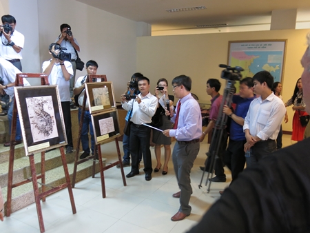 Historical documents on Vietnam’s Hoang Sa displayed